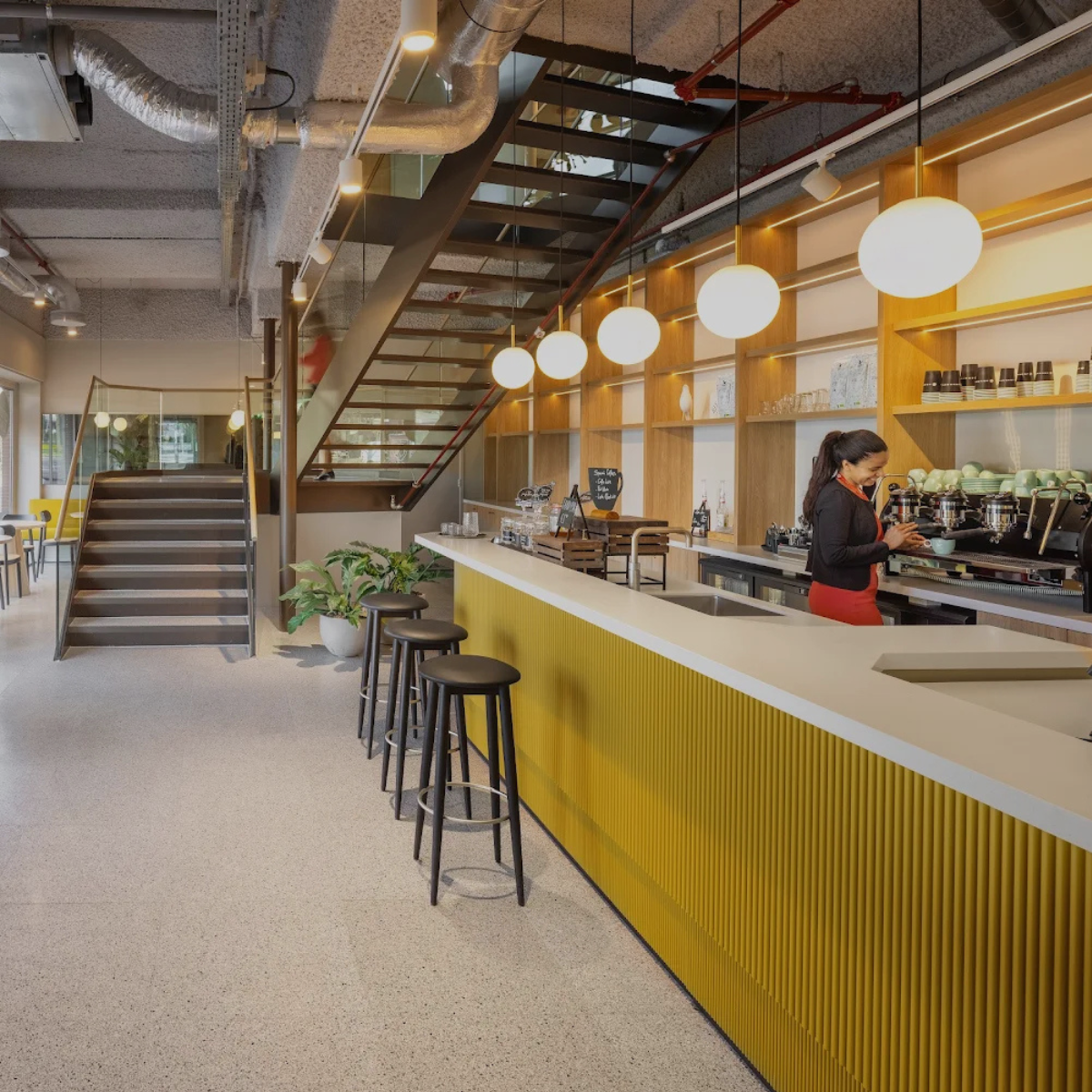 De koffiebar in het kantoorgebouw