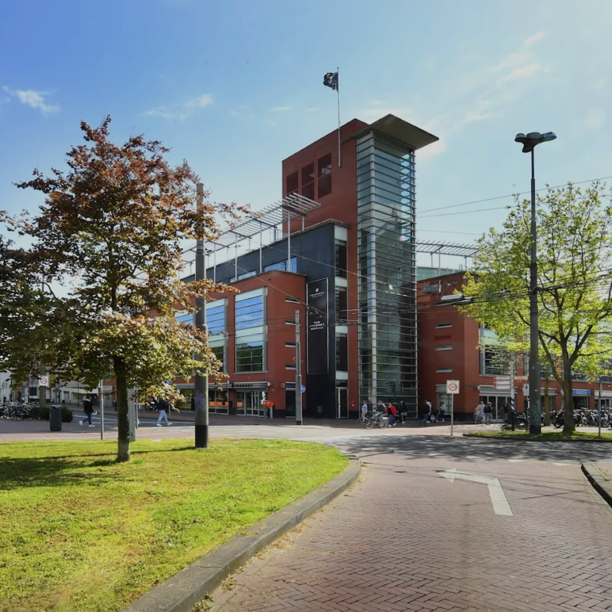 Het kantoorgebouw van SYO aan het Velperplein in Arnhem